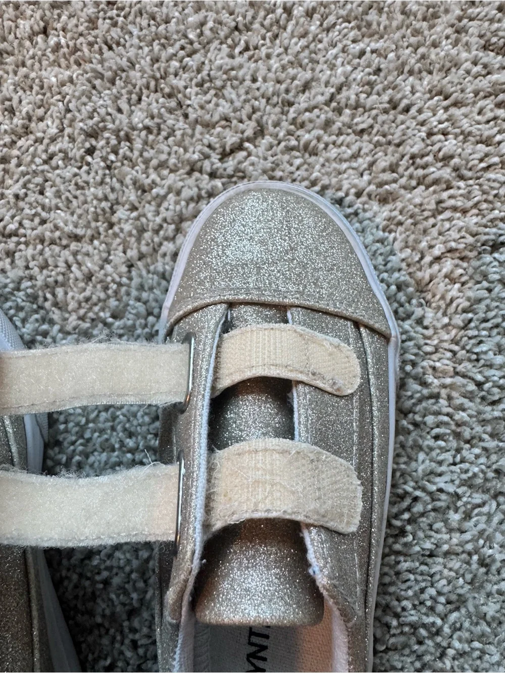Girls Gold Glitter Sneakers Velcro Strap Shoes Slip on shoes size 9